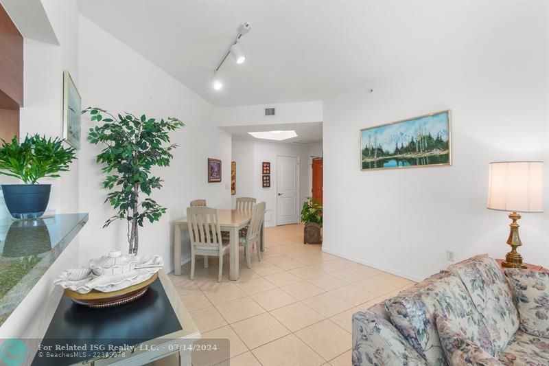 Spacious eat-in kitchen with access to the balcony