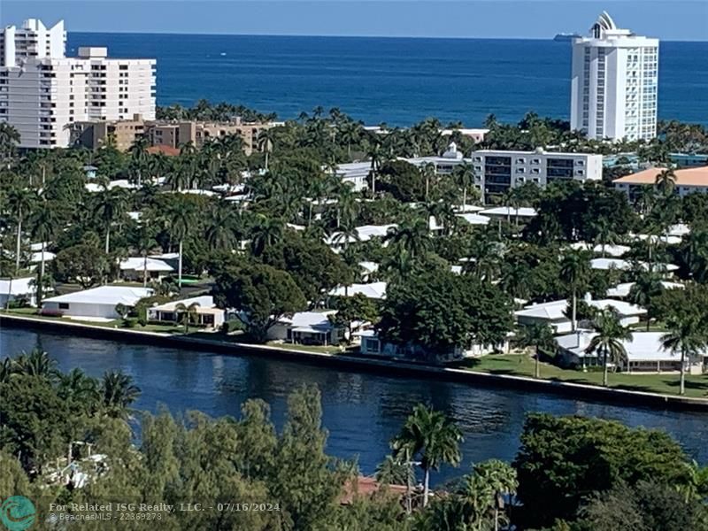 Ocean and Intracoastal iew from the balcony