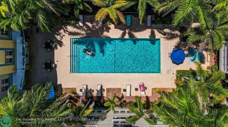 Gorgeous pool area