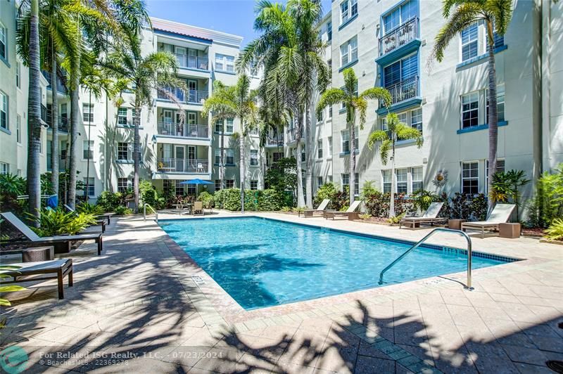 Gorgeous pool area