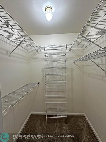 Walk-in closet