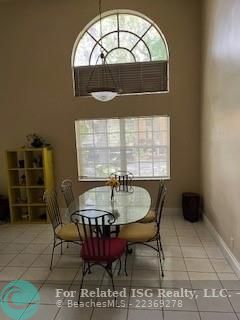 Bay window-breakfast area