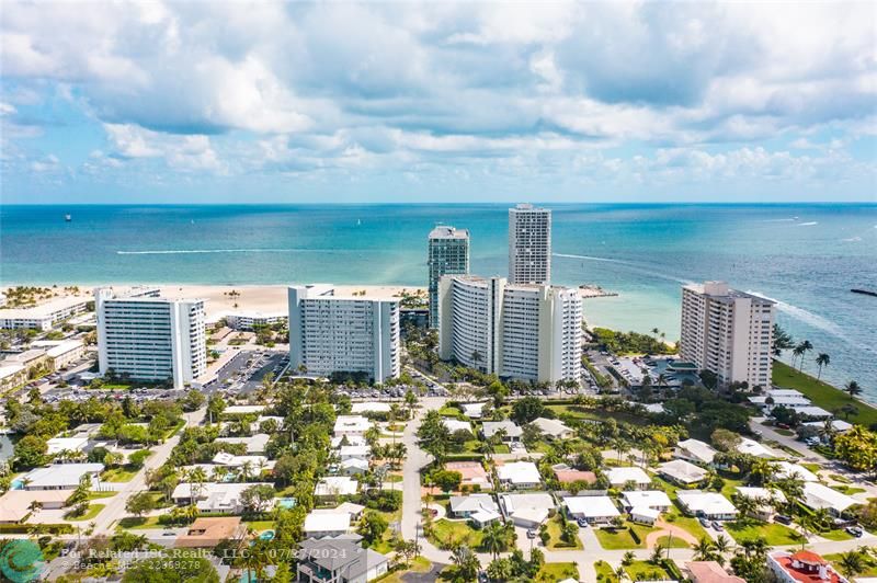 Aerial View of Atlantic Towers and Luxurious Surroundings neighborhood