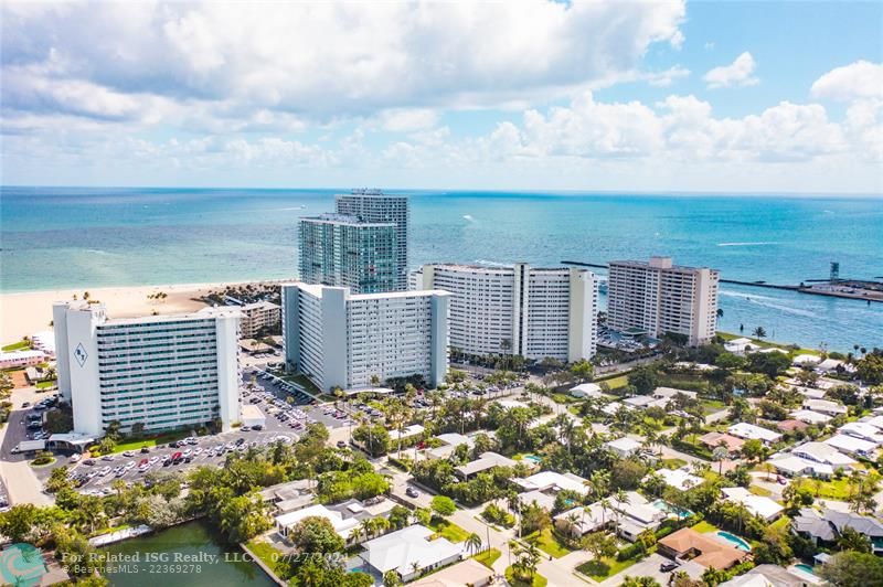 Aerial View of Atlantic Towers and Luxurious Surroundings neighborhood