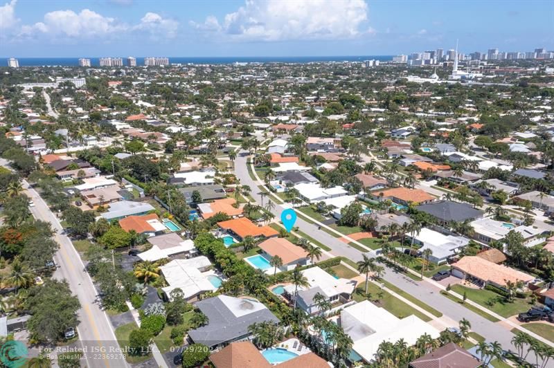 Minutes to the Beach and Downtown Fort Lauderdale.