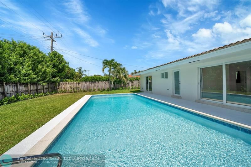 extra large 15X30 ft. pool newly refinished and ready for entertaining.