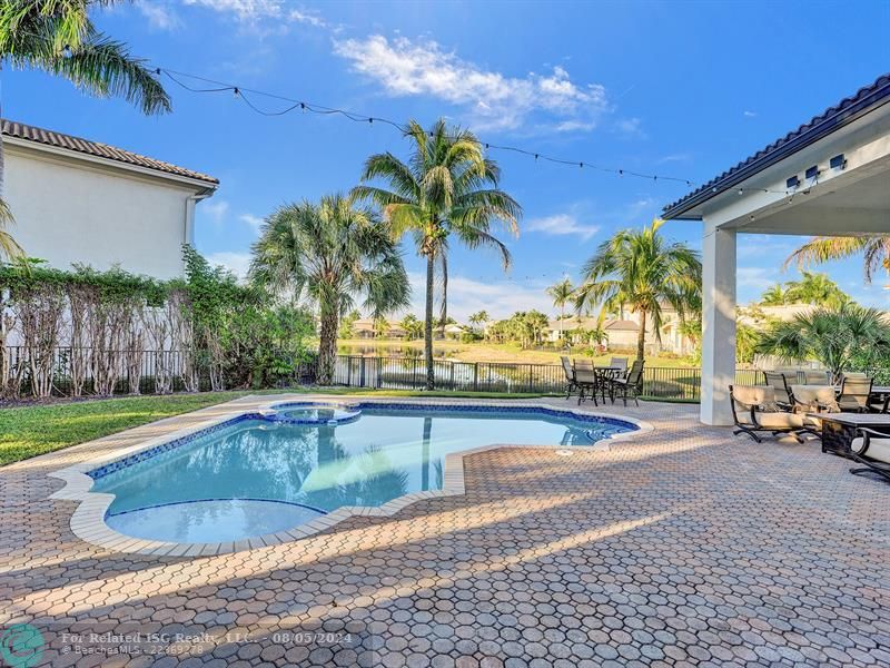 Pool/Backyard