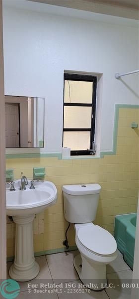 2nd Bathroom Tub/Shower Combo