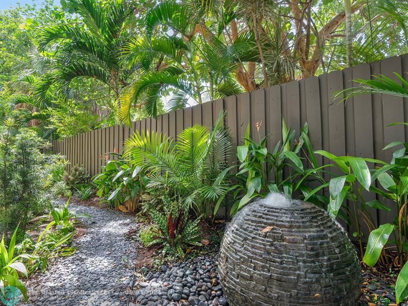 side entrance garden