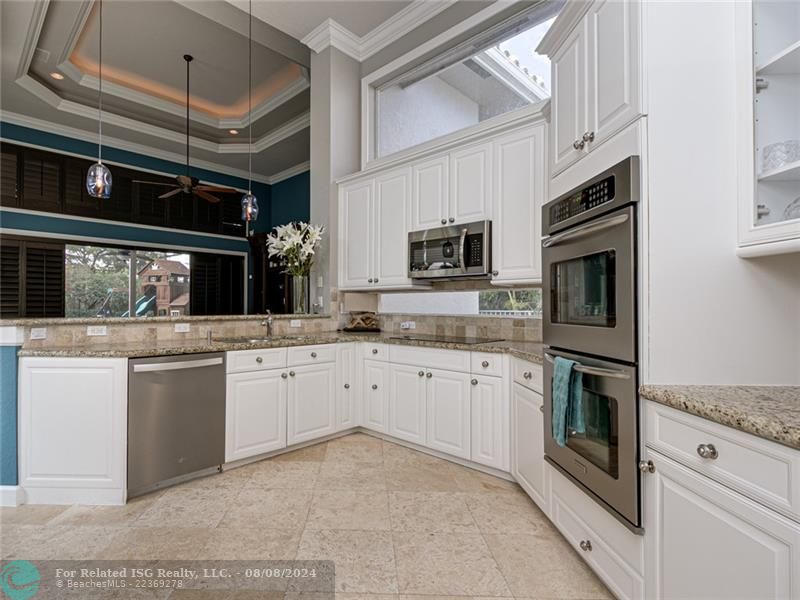 OPEN CONCEPT KITCHEN