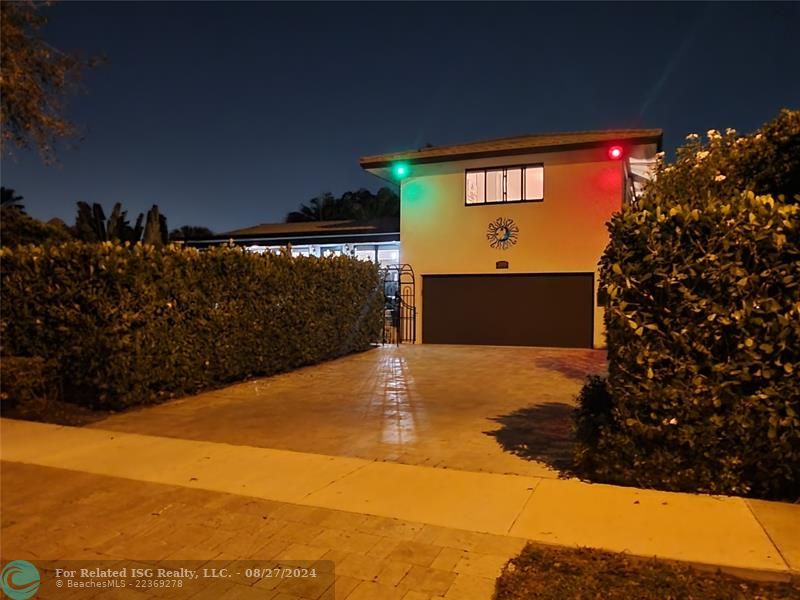 Drive way/Garage front entrance