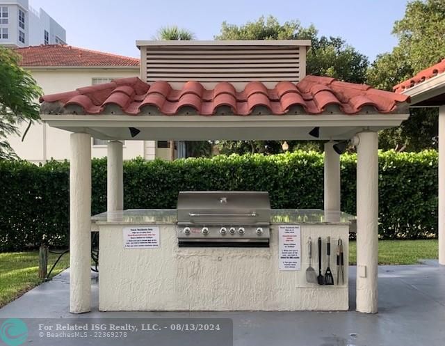 Cabana with Gas Grill