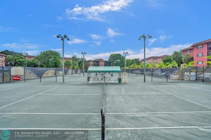 20 Tennis Courts