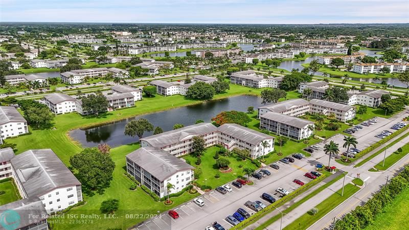 Beautiful Views of the Water and Poinciana tree from every window!