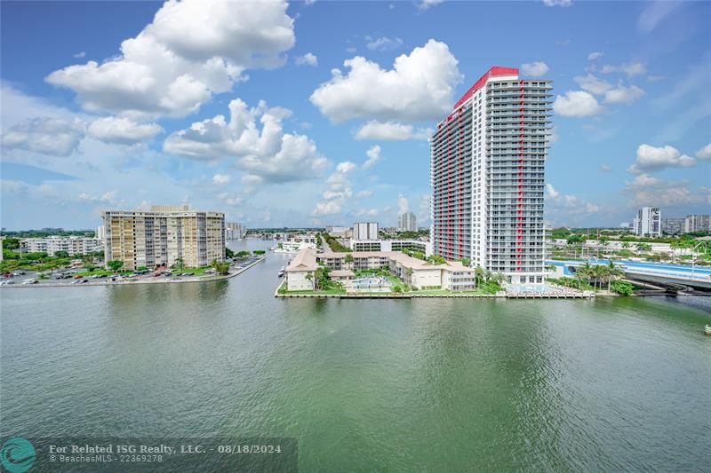 Gorgeous Intracoastal view from the balcony