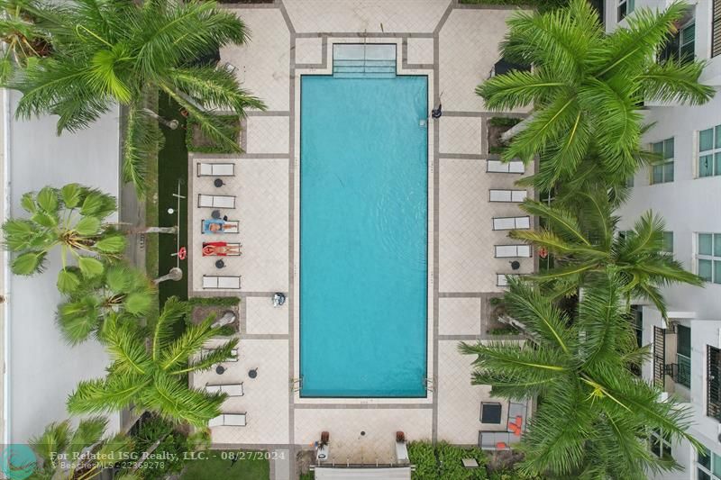 Pool, amenities