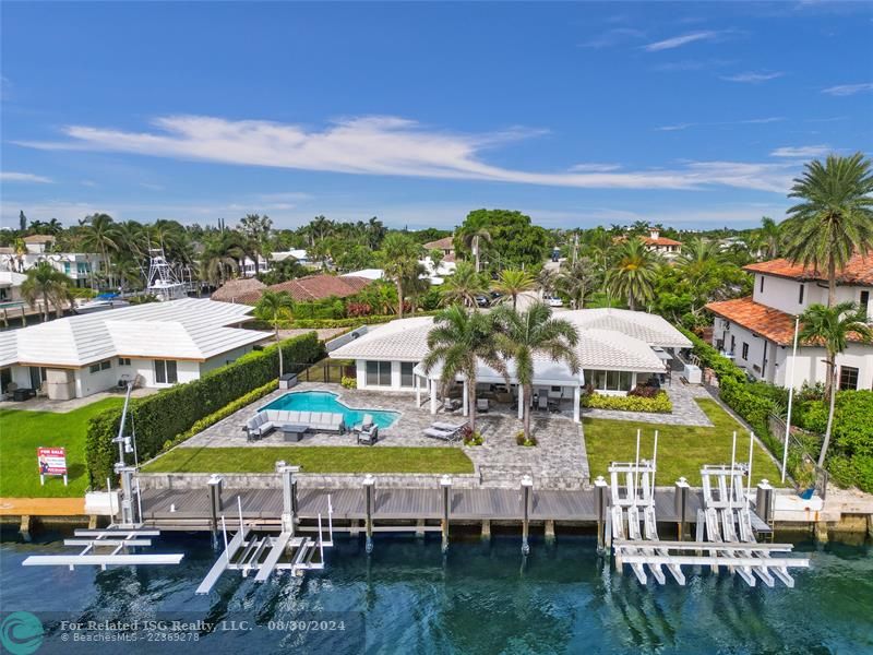 Oversized lot, 100 ft of ICW waterfrontage