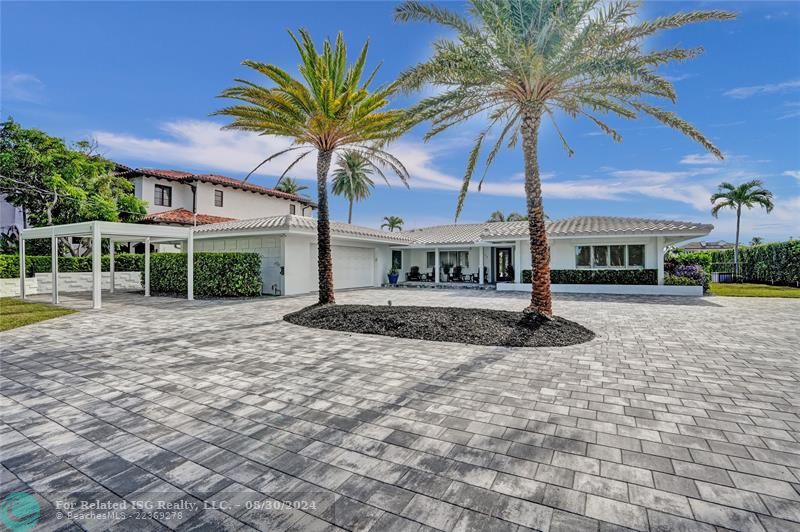 Front driveway & motor court with 2-bay garage