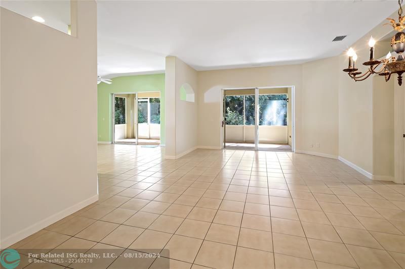 Large Great Room and screened porch access