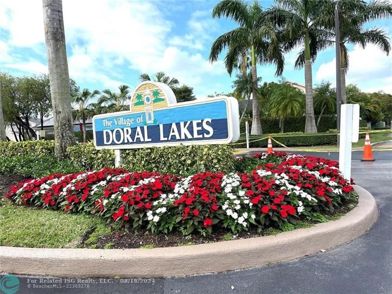 Doral Lakes entrance