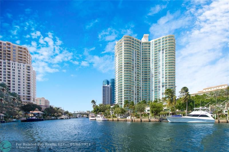 WATERGARDEN is directly located on the New River- just steps from the famous LAS OLAS BLVD