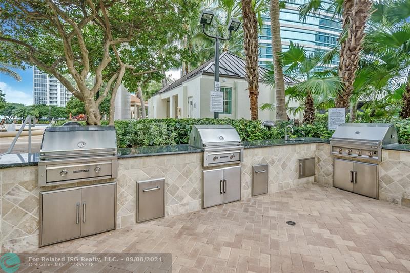 Barbecue area on Pool Deck