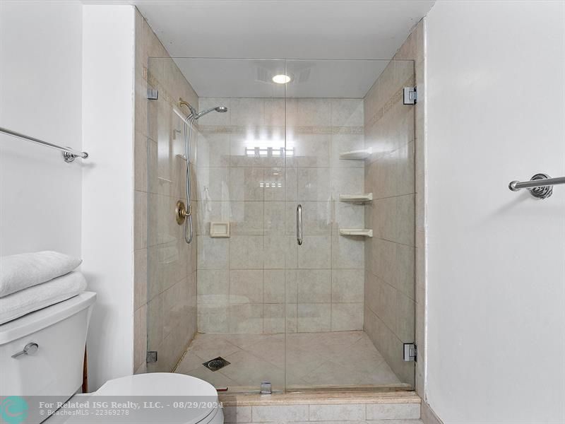 HUGE PRIMARY BATHROOM WITH WALK-IN-SHOWER