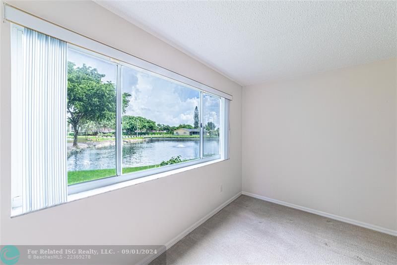 EXTENDED LIVING ROOM