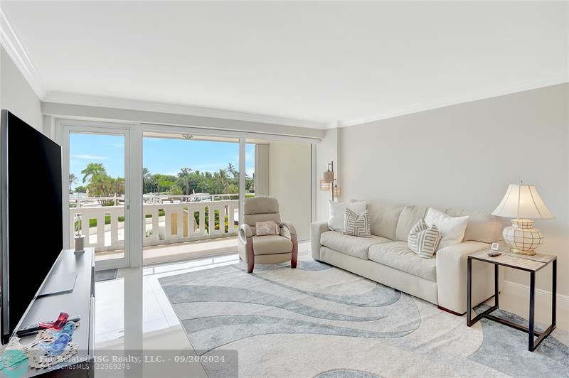 Remodeled Living room w/access to large private balcony