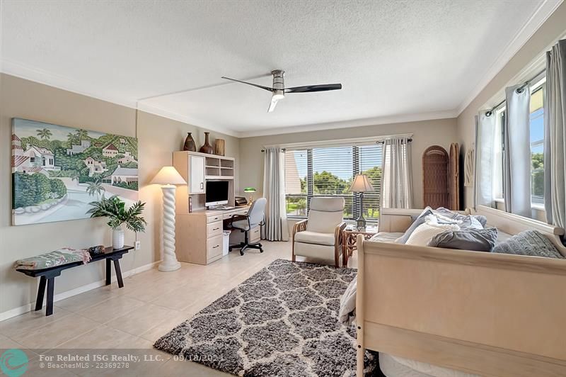 2nd En-Suite Master Bedroom! Light and Bright! With Built-In Book Shelves and TV Area! Crown Moulding!