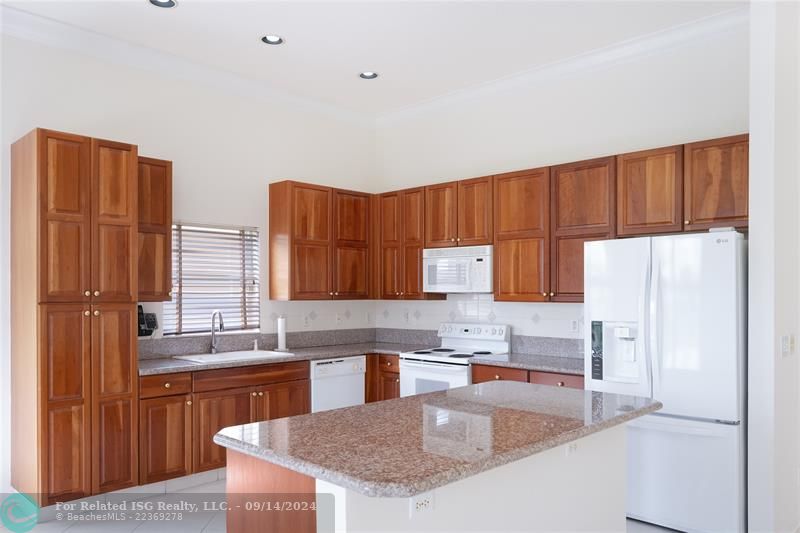 Kitchen/family room