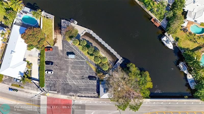 Colohatchee Boat Ramp is just around the corner.