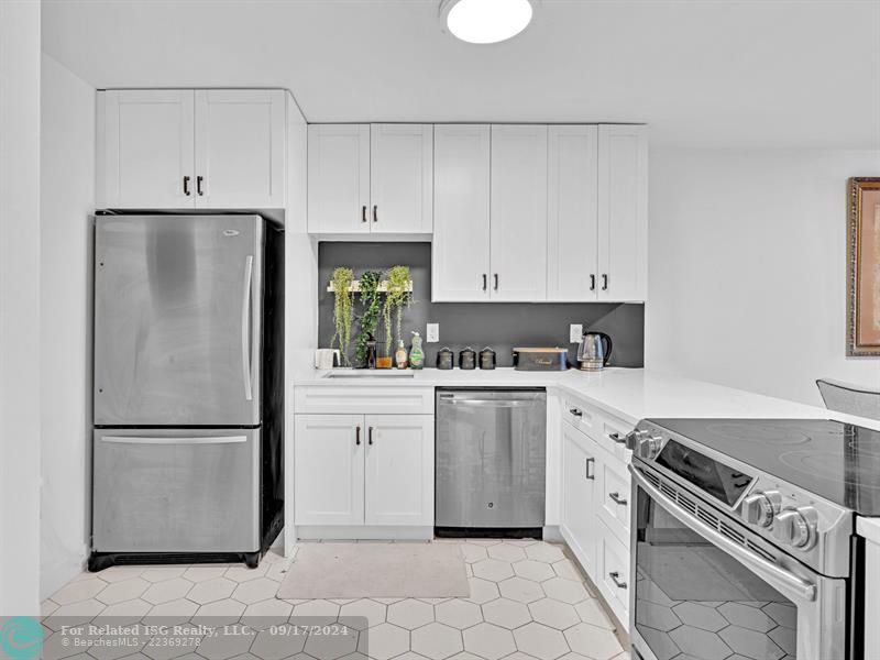 OPEN PLAN KITCHEN