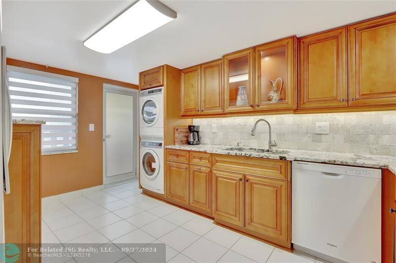 Custom Kitchen w/Window overlooking Port & City