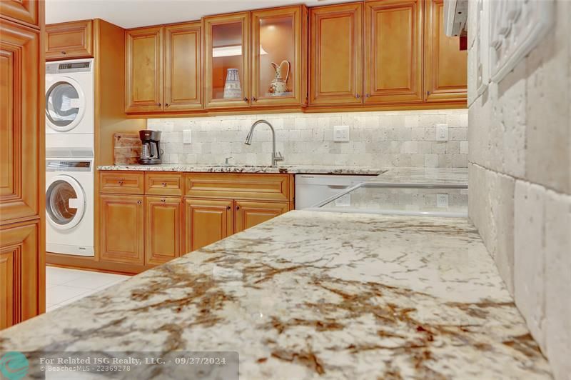 Beautiful Granite counters