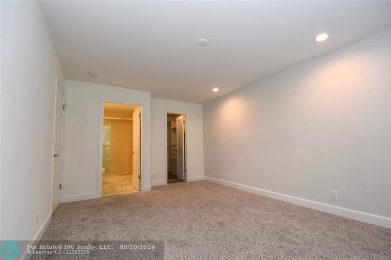 Master suite with private bath and walkin closet