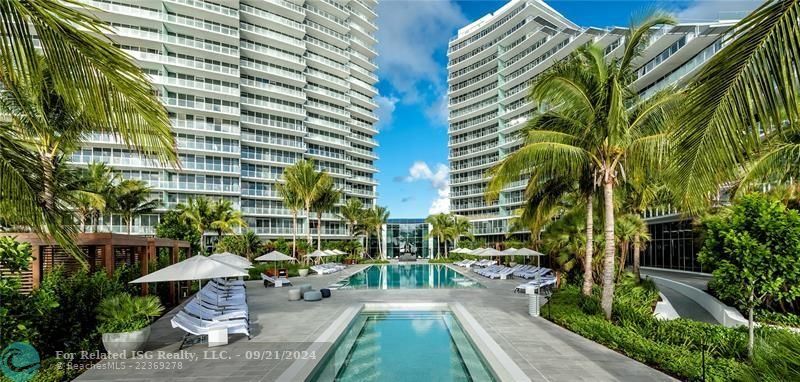 Tropical Pool area with Spa