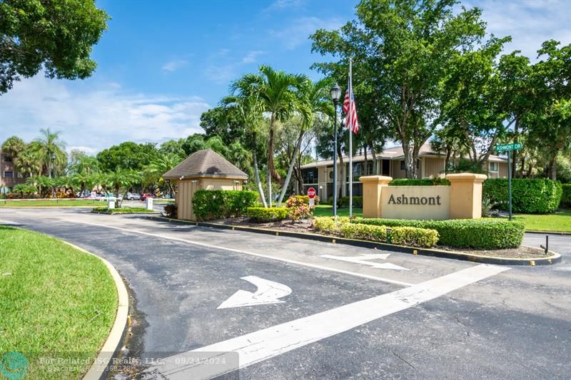 Main entrance to the community