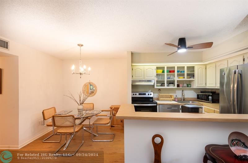 Dining area right off the kitchen