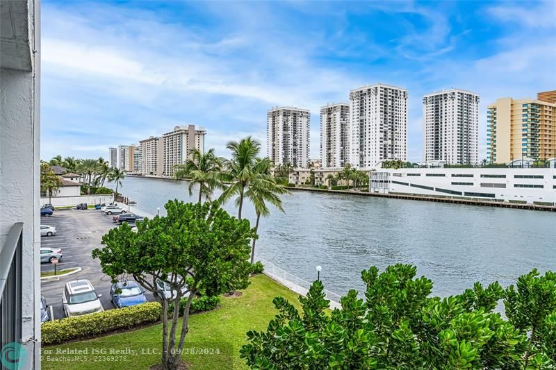 Intracoastal Front Pool/Sundeck/Fitness & Clubhouse