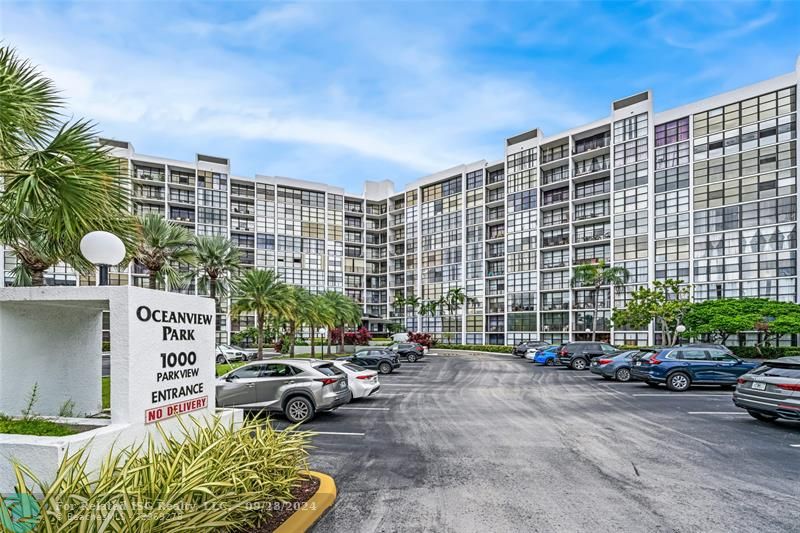 Intracoastal Front Pool/Sundeck/Fitness & Clubhouse