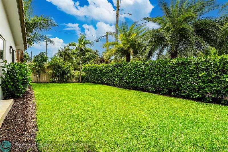 Side yard ready for a pool.