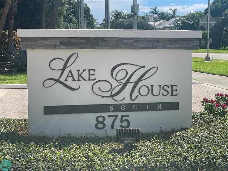 Entrance to Lake House South