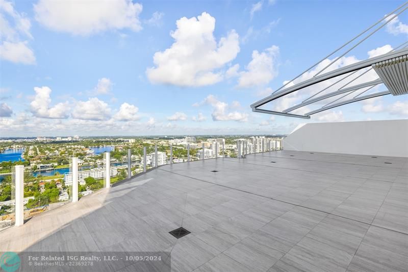 Expansive Intracoastal Side Terrace