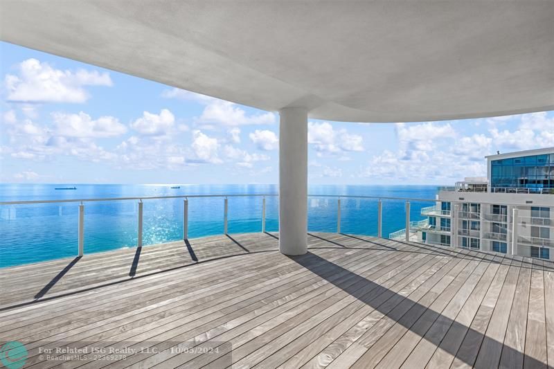 First Floor Direct Ocean Facing Terrace