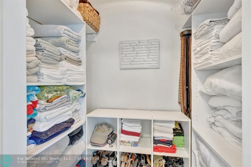 Hall/Linen Closet