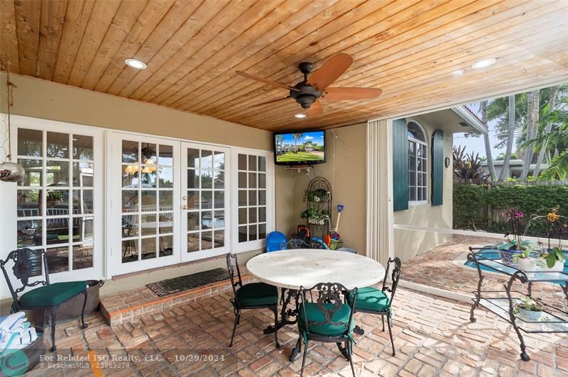 Screened Pattio off both the Living/Dining Room and the Family Room