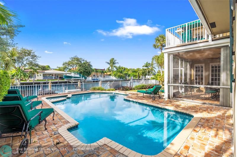 Pool/Screened Patio