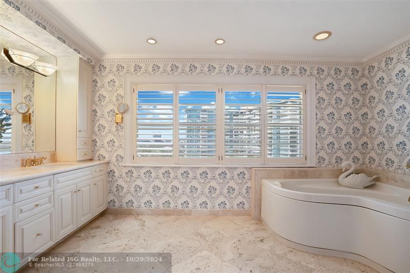 Large master bath with tub and separate shower