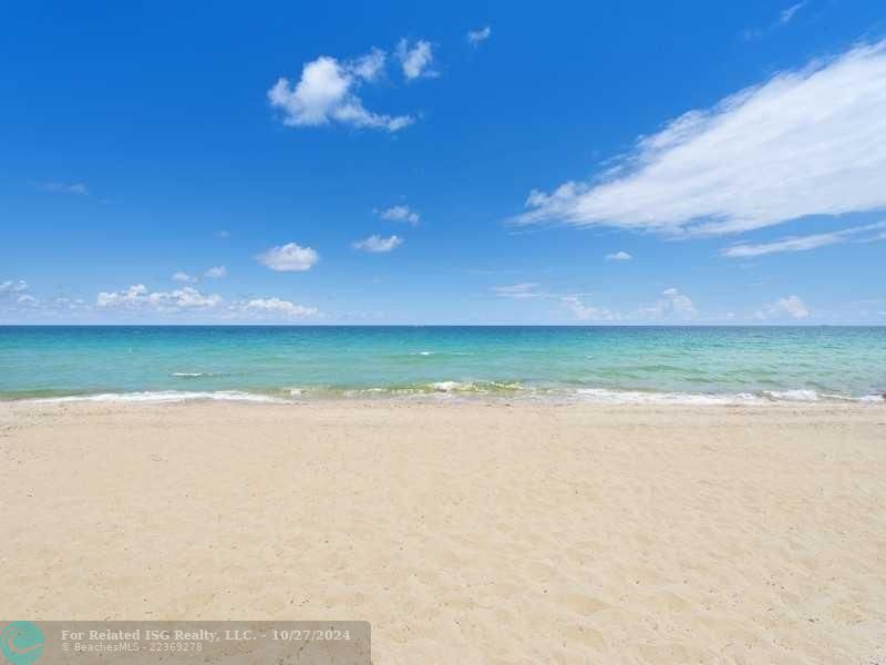 WALK TO BEAUTIFUL FORT LAUDERDALE BEACH